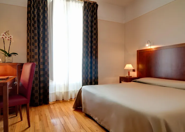 Genova Otel Roma