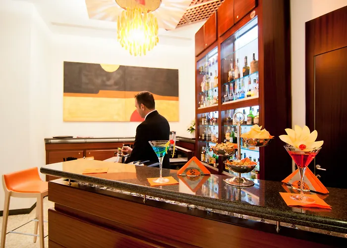 Genova Otel Roma