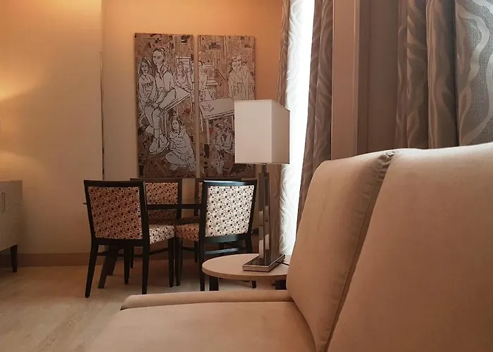 Genova Otel 4*